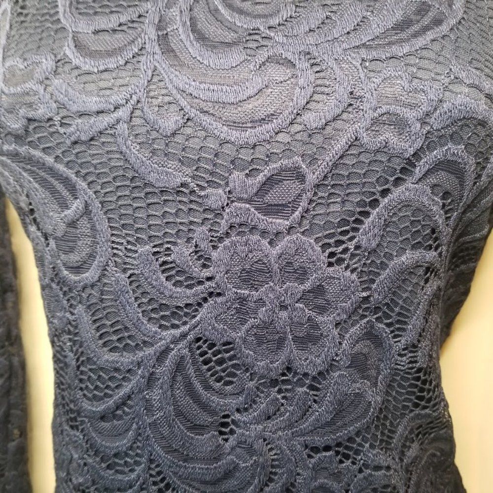 Off shoulder lace top/Small - Picture 5 of 7